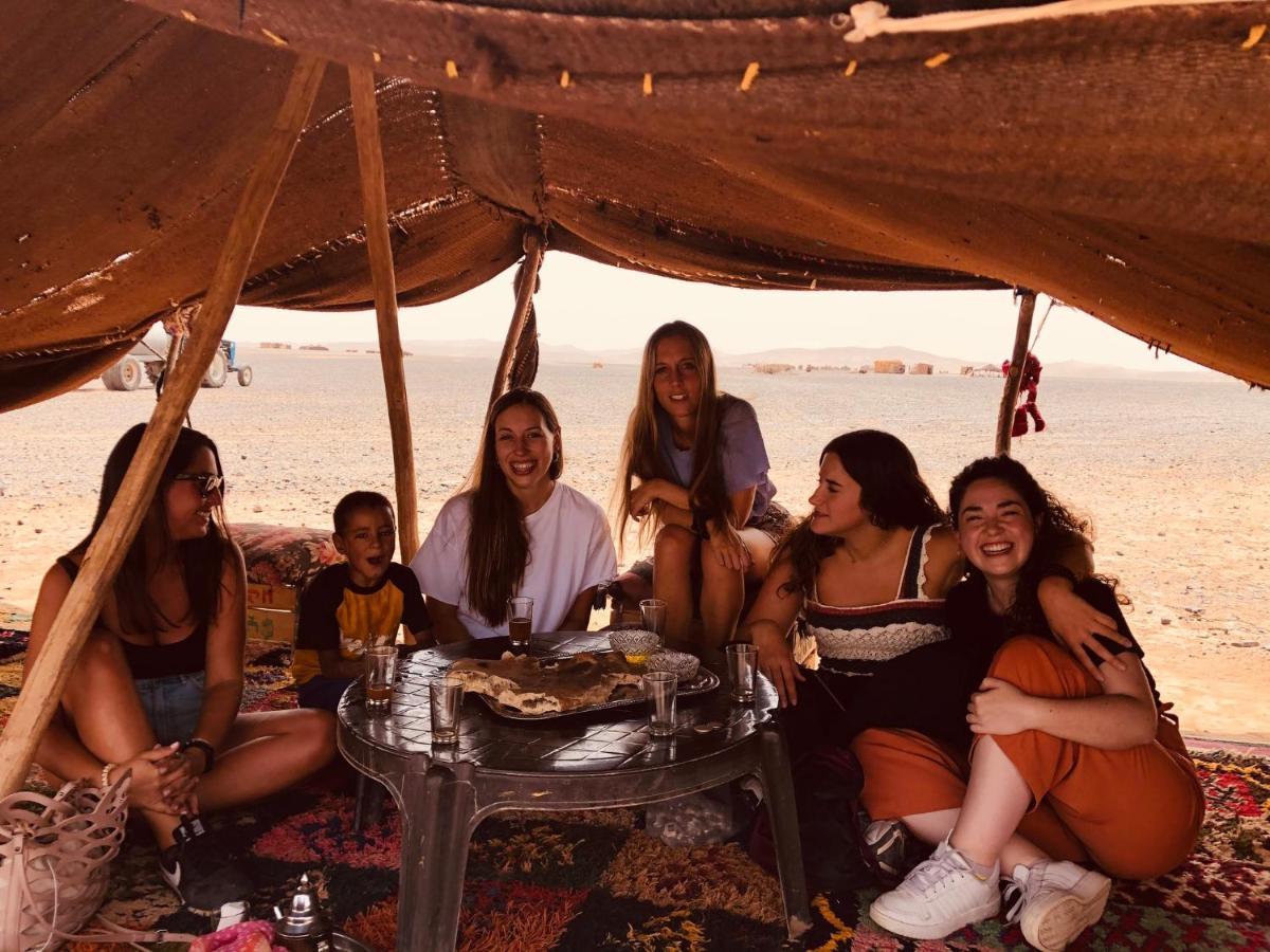 Ahlam Luxury Camp Hotel Мерцуга Екстериор снимка